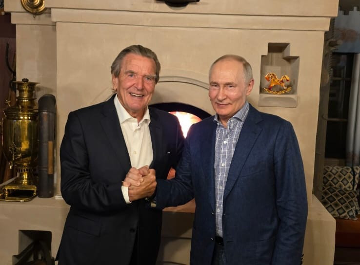 Putinin ad gününü kiminlə qeyd etdiyi məlum oldu