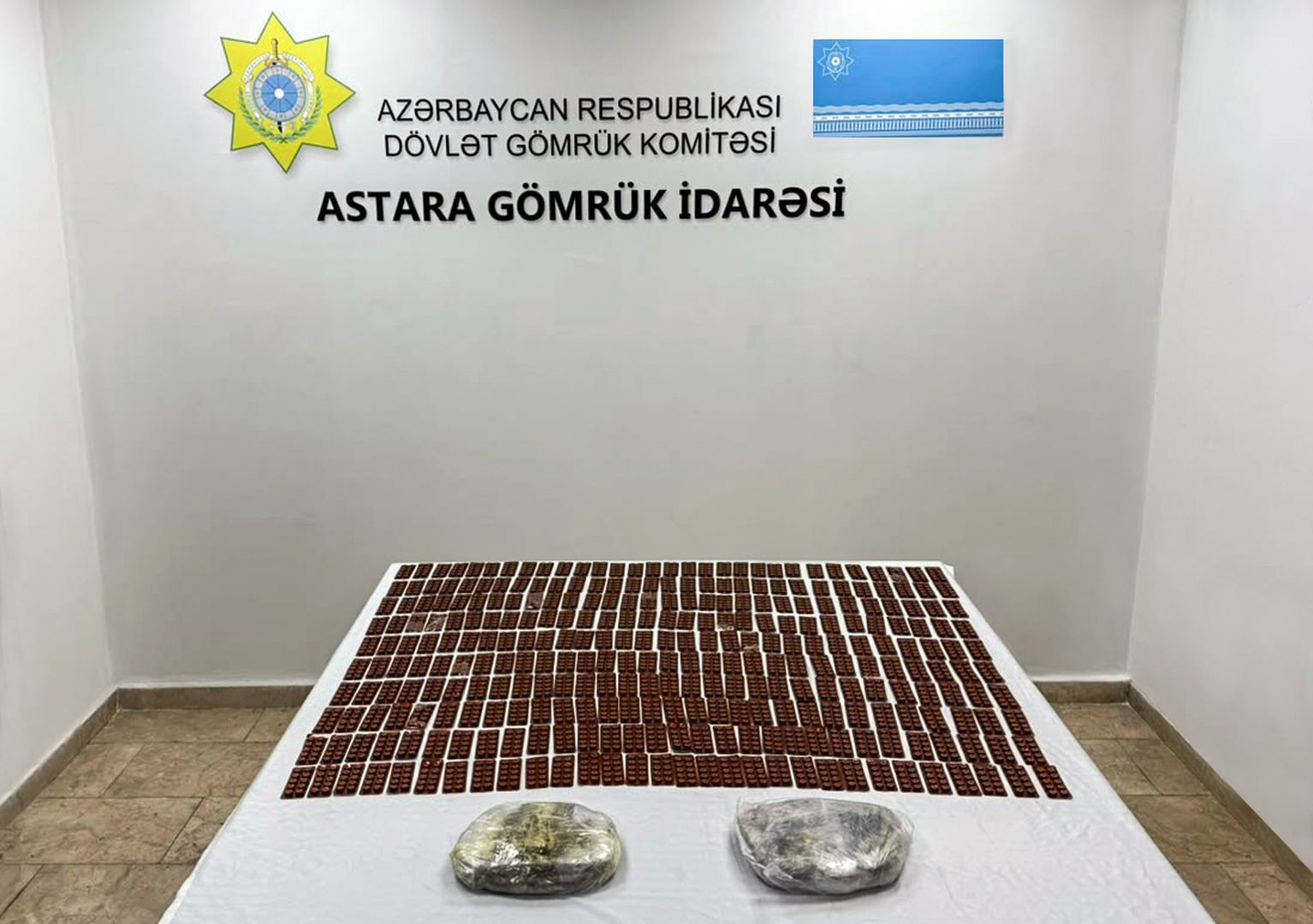 Gömrüydə böyük narkotik əməliyyatı: minlərlə həb və heroin aşkarlandı