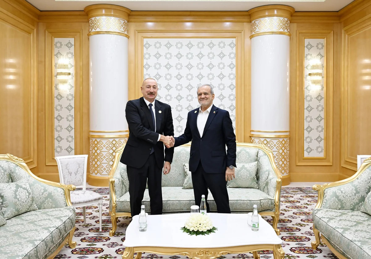 İlham Əliyevin İran Prezidenti ilə görüşü keçirilib -