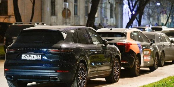 Porsche satışlarında kəskin geriləmə: