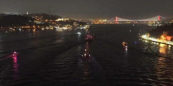 İstanbul boğazında təhlükəli anlar:
