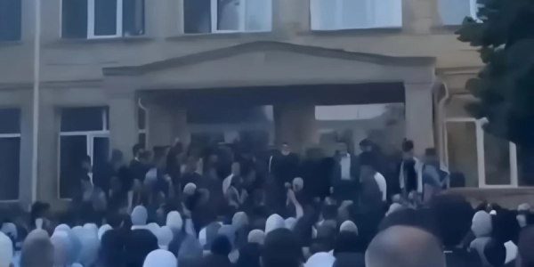 Nardaranda məktəb qarşısında təxribat: