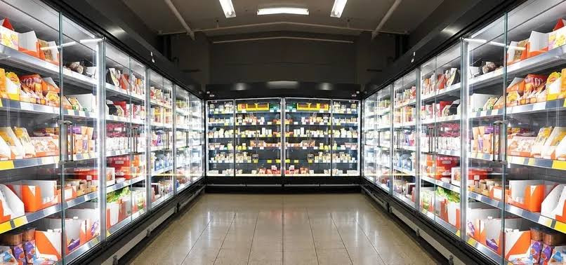 Fransada marketlərə kiberhücum: milyonlarla avroluq ərzaq məhv edildi