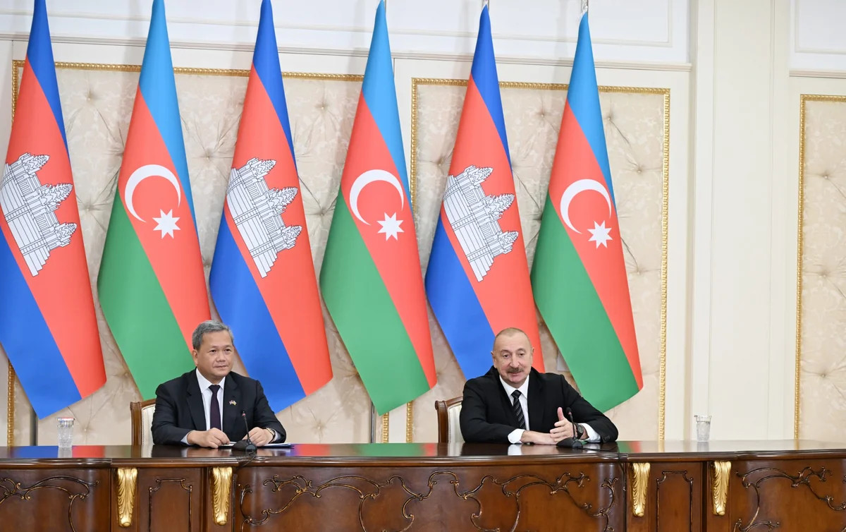 İlham Əliyev: Sovet dövründə Azərbaycanda kambocalı tələbələrin təhsil alması ənənəsini bərpa etmək lazımdır