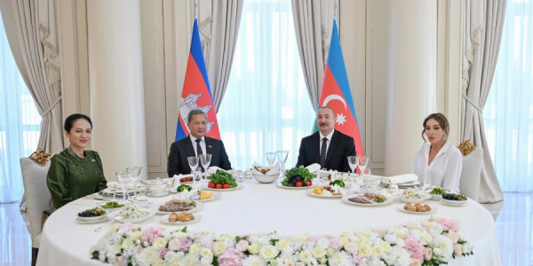 İlham Əliyevin adından Kamboca Baş nazirinin şərəfinə rəsmi nahar verilib