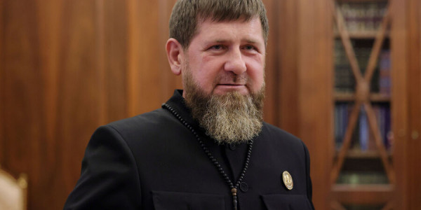 Kadırov “Fəxri dəmiryolçu” adına layiq görüldü