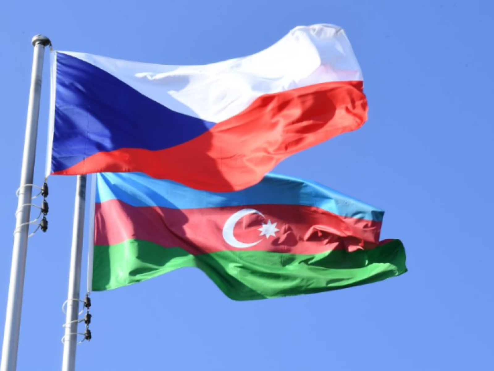 Azərbaycan Çexiya ilə Orta Dəhlizin təşviqini müzakirə edib