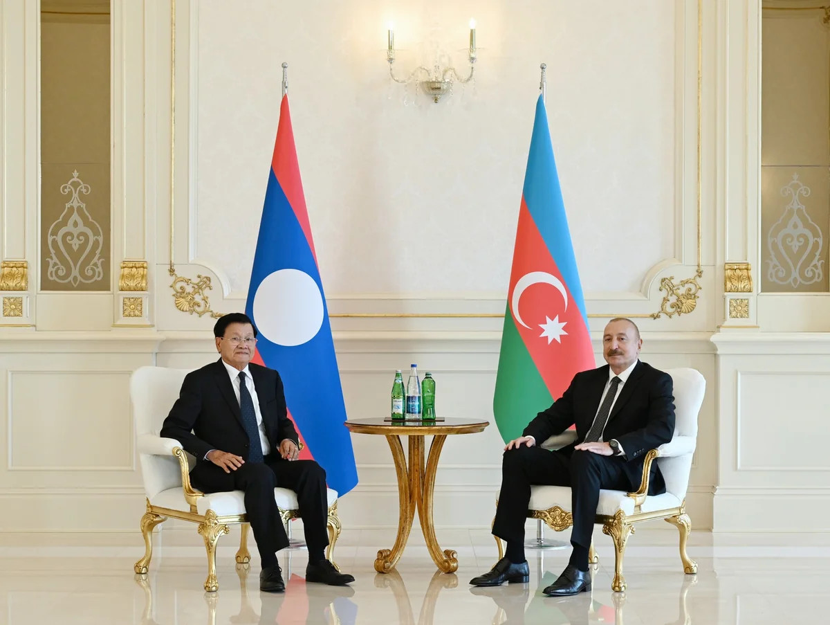 Azərbaycan və Laos prezidentləri mətbuata bəyanatlarla çıxış edirlər
