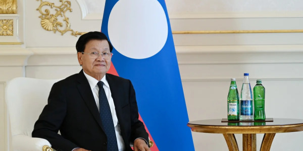 Laos Prezidenti: Ölkəmizlə yaxşı münasibətləri davam etdirdiyinə görə İlham Əliyevə minnətdaram