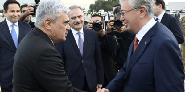 Qazaxıstan Prezidenti Azərbaycana gəlib