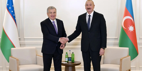 İlham Əliyev Özbəkistan Prezidenti ilə görüşüb