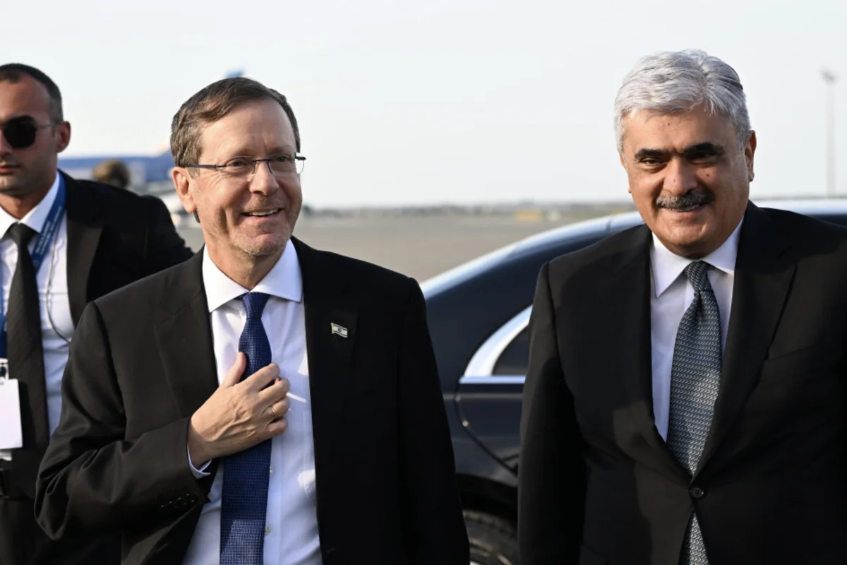 İsrail Prezidenti İsxak Hersoq Azərbaycana səfərə gəlib