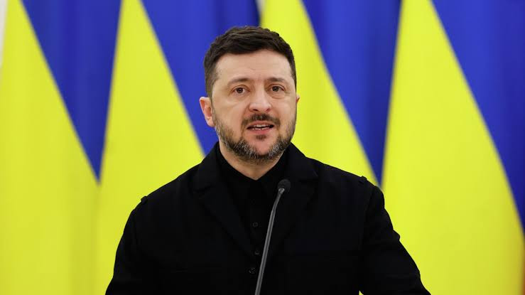 Zelenski Trampın mövqeyini tənqid edib: