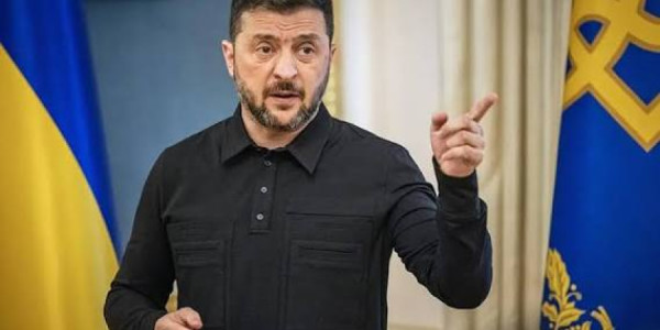 Zelenski:  Trampın simasında güclü tərəfdaşımızı itiririk