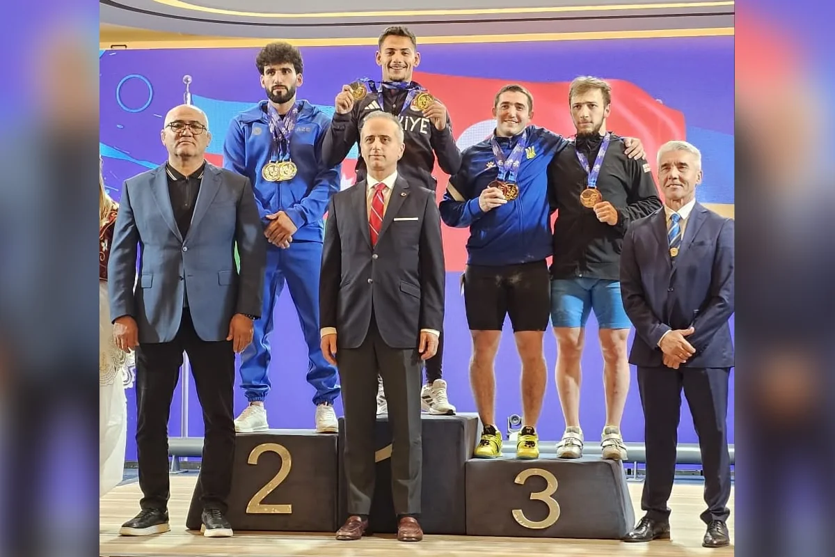 Azərbaycan ağırlıqqaldıranı Avropa birinciliyində 3 medal qazandı