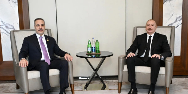 İlham Əliyev Türkiyənin xarici işlər nazirini qəbul edib