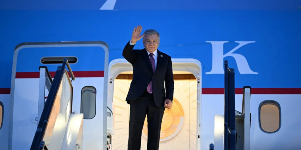 Özbəkistan Prezidentinin Azərbaycana işgüzar səfəri başa çatıb