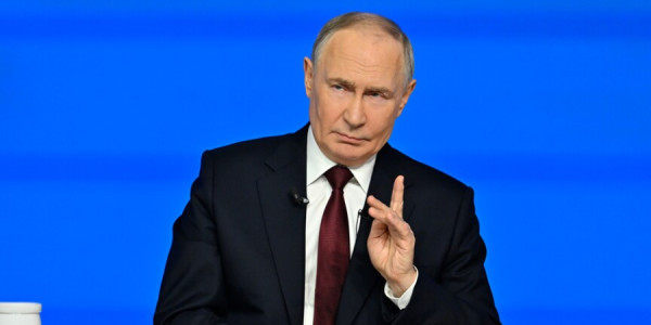 Putin: Rusiya neft emalı zavodlarına hücumlara cavab verəcək