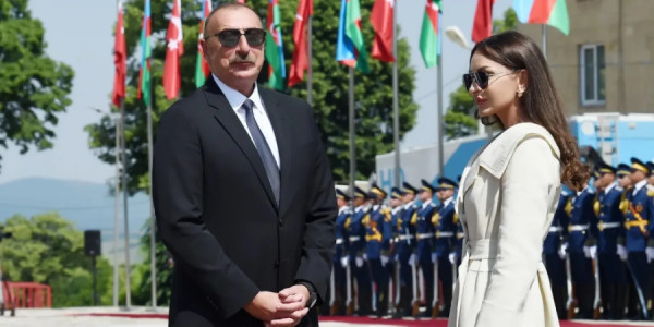 Milli Məclis Prezident və birinci xanımı təbrik edib