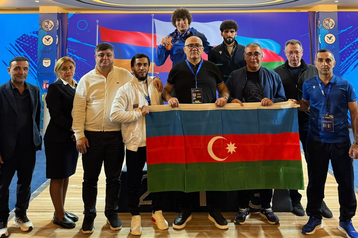 Azərbaycan ağırlıqqaldıranı Avropa birinciliyində 3 medal qazanıb