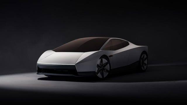Maskın yeni Tesla Roadster-i havada fırlandı: Uçan avtomobil təqdim edildi