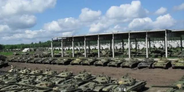 Rusiya tank və zirehli texnika ehtiyatlarını artırır