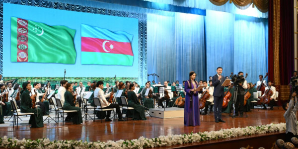 Aşqabadda Türkmənistan Dövlət Simfonik Orkestrinin konserti olub