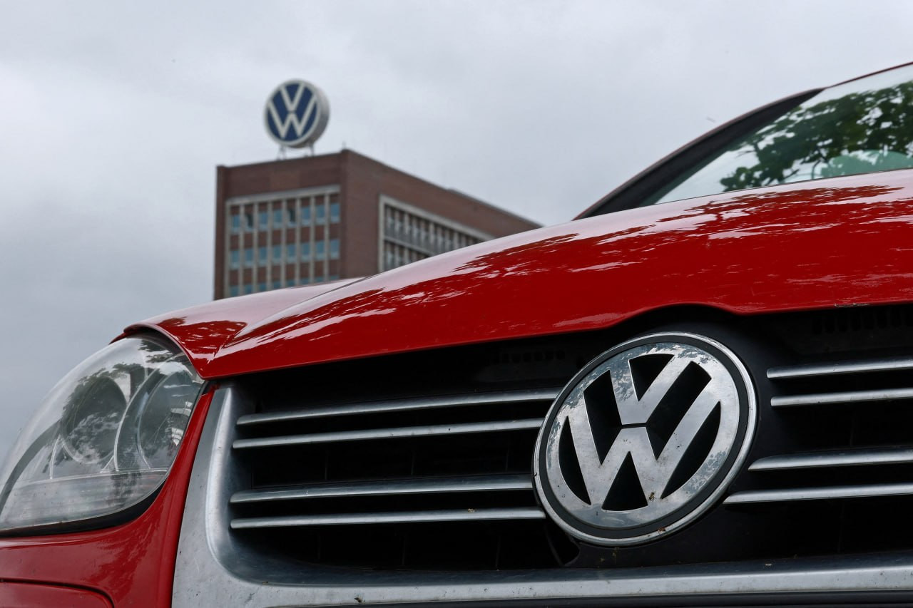 “Volkswagen” 660 min işçinin maaşını 2030-cu ilədək dondurmağı planlaşdırır