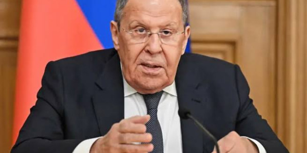Lavrov: Rusiya İranla iqtisadi əməkdaşlıqdan imtina etməyəcək