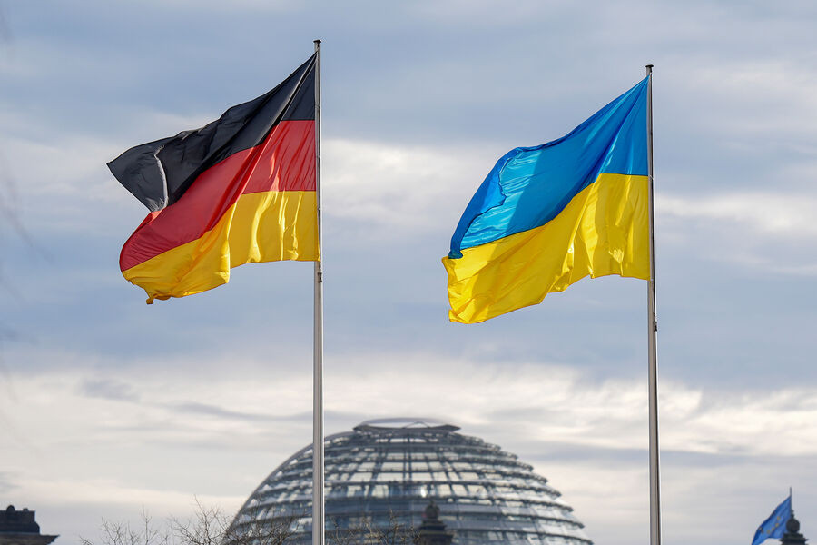 Berlin: Sülh şərtlərini Ukrayna özü müəyyən etməlidir