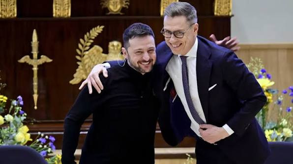 Finlandiya prezidenti Zelenskini jurnalistlərdən uzaqlaşdırdı –