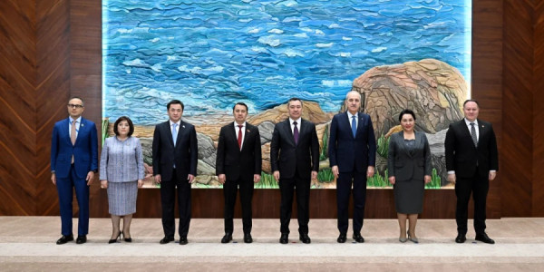 Sadır Japarov TÜRKPA-ya üzv dövlətlərin parlament sədrlərini qəbul edib