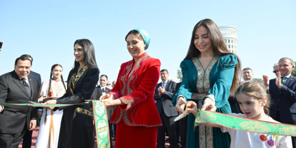 Aşqabadda MAMA "Ana təbiət" beynəlxalq incəsənət sərgisi açılıb
