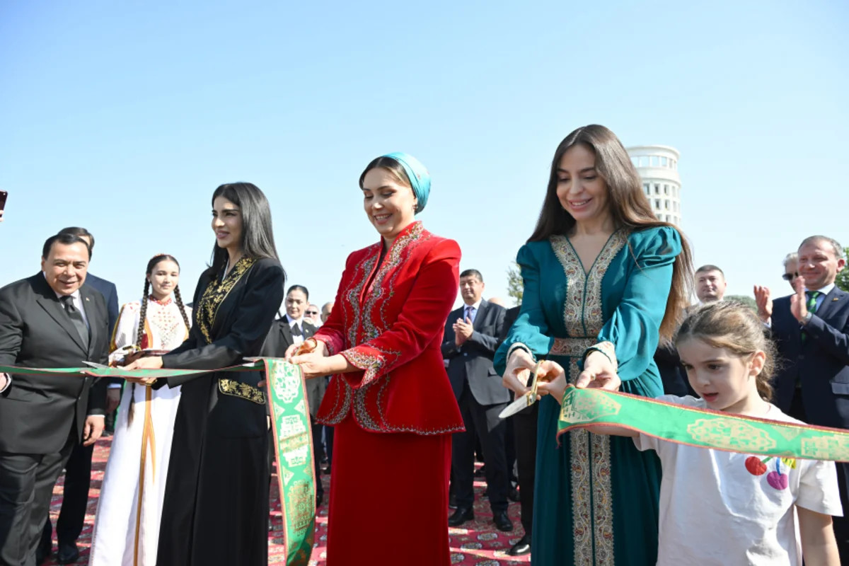 Aşqabadda MAMA "Ana təbiət" beynəlxalq incəsənət sərgisi açılıb