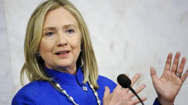 Hillari Klinton: Putin Tramp haqqında kompromata malik ola bilər