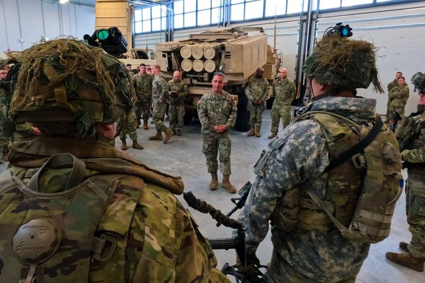 Estoniya 70 kilometr mənzilli HIMARS raketləri alıb