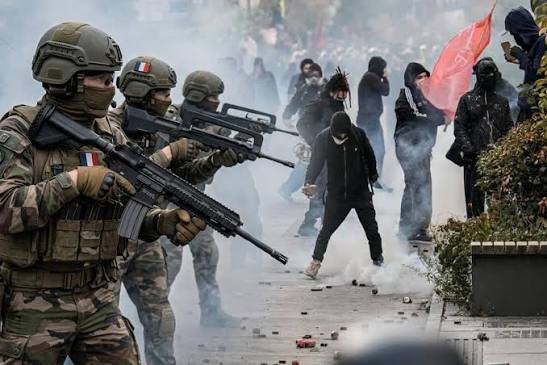 Fransada 70 min polis səfərbər edilir