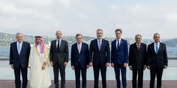 Hakan Fidan İstanbulda R4 və R4+E3 görüşlərinə ev sahibliyi edib