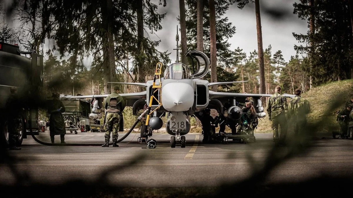 Ukrayna 2027-ci ildə İsveçdən 16 “Gripen” qırıcısı alacaq