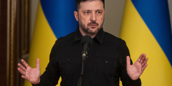 Zelenski: Tramp və Putin arasında yaxşı münasibətlər var