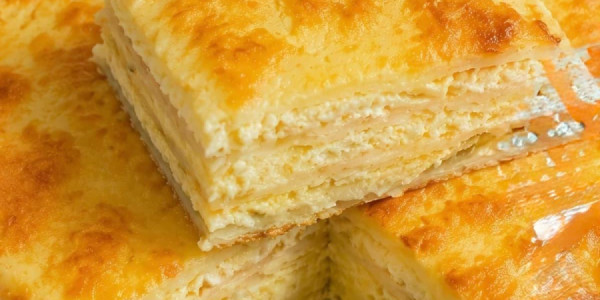 Kəsmikli piroq: xırtıldayan və yumşaq xəmirin sadə resepti