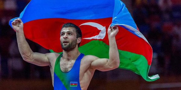 Eldəniz Əzizli dünya çempionatında qızıl medal qazandı