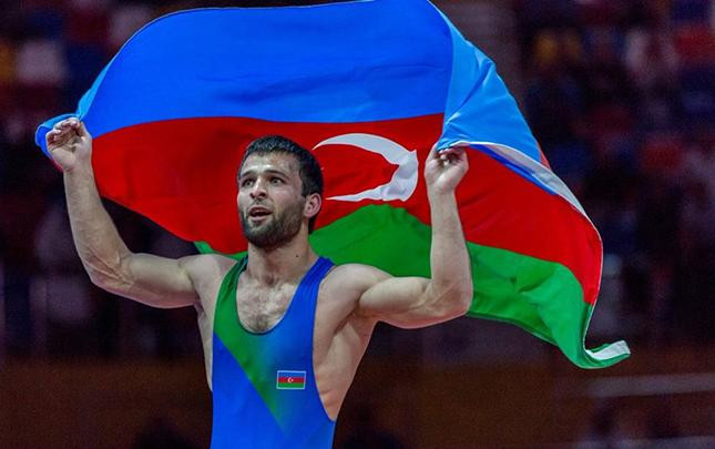 Eldəniz Əzizli dünya çempionatında qızıl medal qazandı