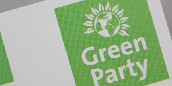 Britaniya Yaşıllar Partiyası irqçilikdə ittiham olunub