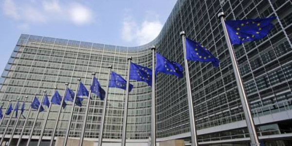 Avropa Komissiyası Ukraynanın əlavə maliyyə ehtiyacını dekabra qədər həll etməyə çalışır