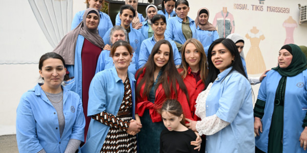 Leyla Əliyeva Şamaxıda tikiş müəssisəsini ziyarət edib