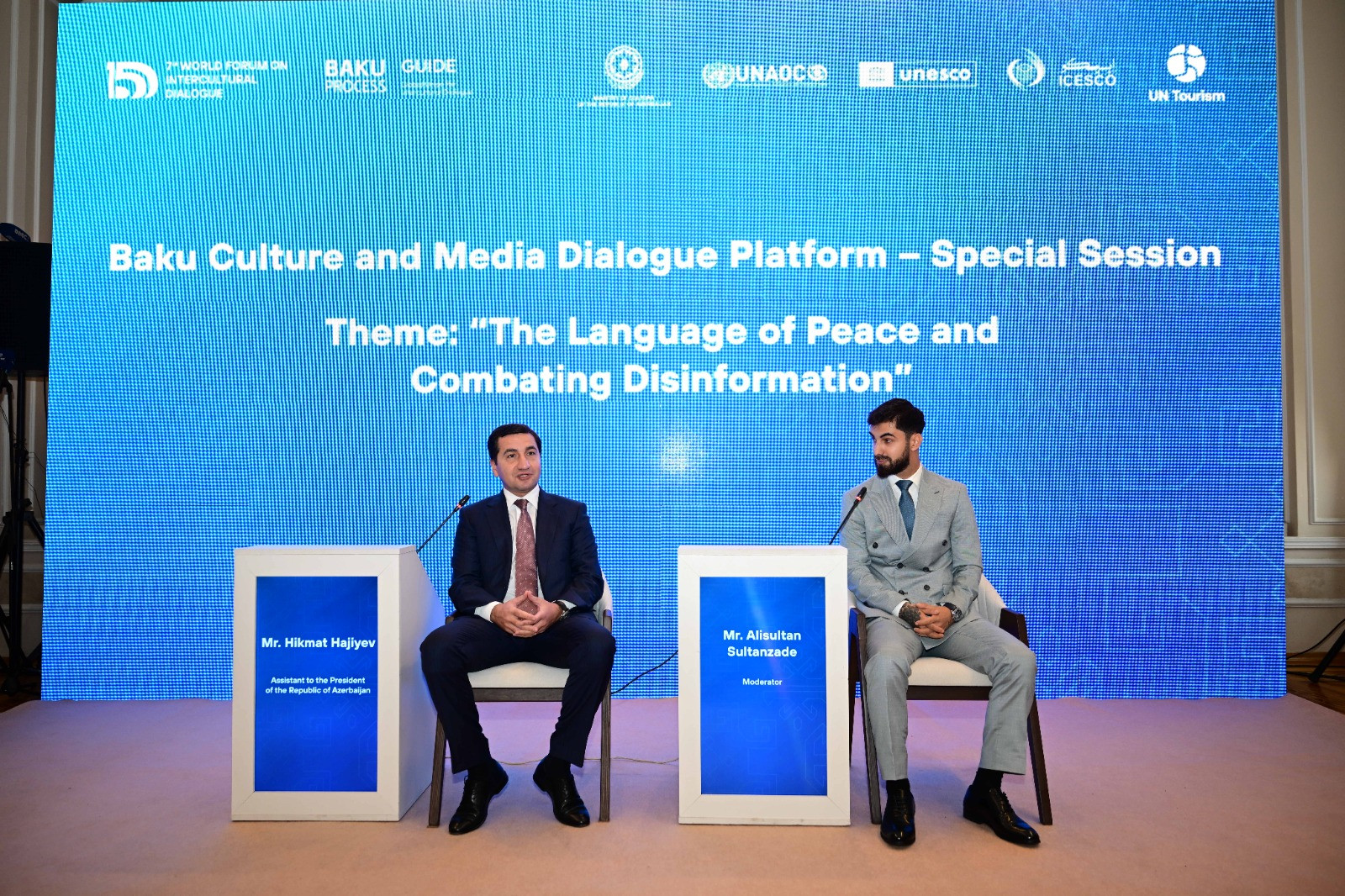 “Sülhün dili və dezinformasiyaya qarşı mübarizə” – Dialoq Forumu çərçivəsində xüsusi sessiya keçirilib