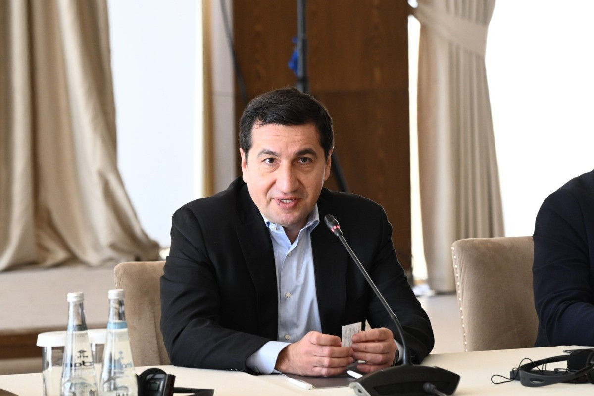 Hikmət Hacıyev: Azərbaycan xalqı erməni cəmiyyətindən üzrxahlıq gözləyir