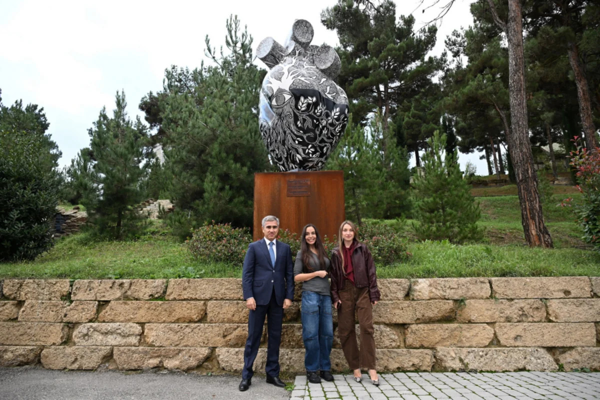 Leyla Əliyeva “Capybara Azerbaijan” ferması ilə tanış olub