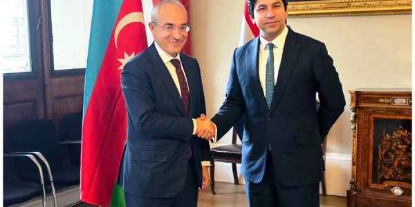 Azərbaycan və Böyük Britaniya arasında iqtisadi əlaqələrdə yeni mərhələ müzakirə olunur